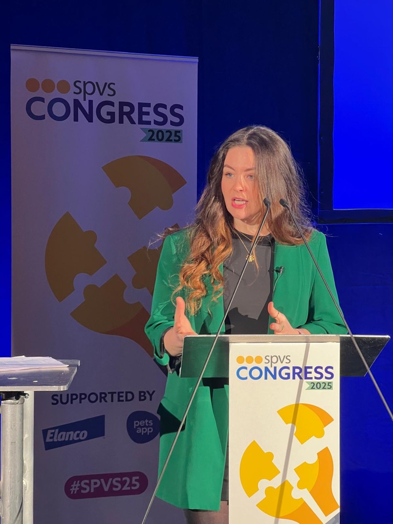 Dr Ami Sawran speaking at SPVS Congress 2025